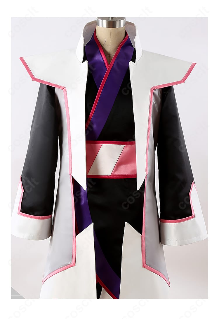 ラクス・クライン 劇場版衣装の正面装飾アップ。コルセットベルトとトップスの縫製・装飾ディテールを確認できる近接写真