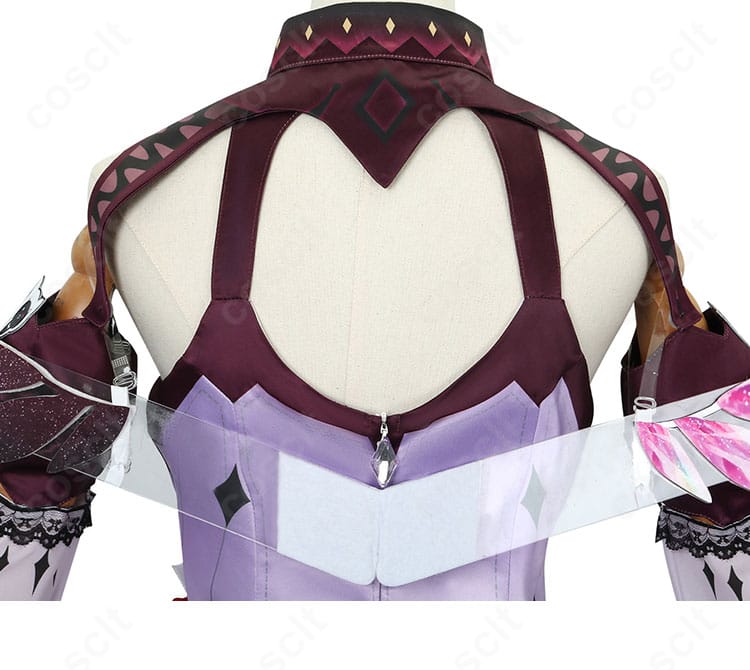 IRyS 2022 Winter衣装の背中の翼ディテール。軽量で動きやすい構造