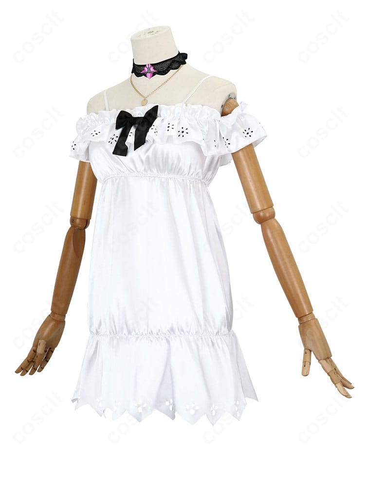 IRyS(アイリス)私服コスの白スカート側面。なめらかなドレープと優雅なシルエットを確認。