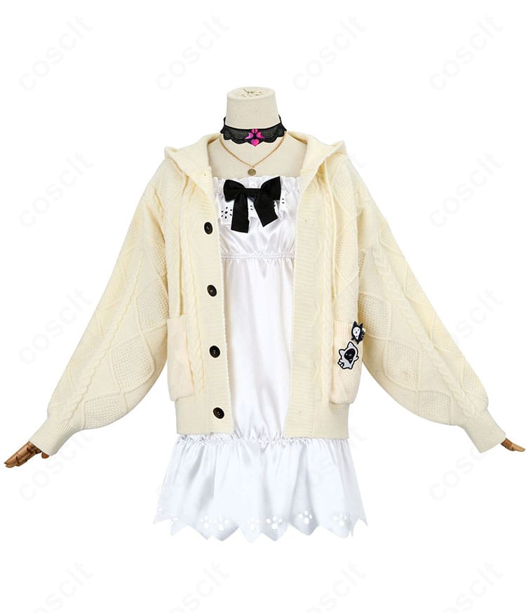IRyS(アイリス)私服コスプレ衣装の正面全身。外套と白スカート、胸元装飾を含む高再現コーデ。