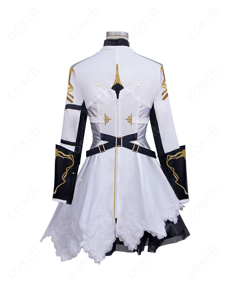 恋と深空 主人公（輝く旅路Ver.）コスプレ衣装の背面。上品でクールな配色と背面のカッティング、装飾の位置関係を確認できる画像