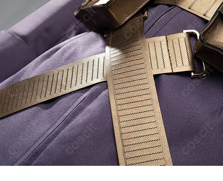 マチルダ コスプレの腰部装飾。ベルトと小物の配置で世界観を演出。