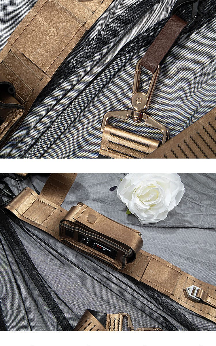 マチルダ コスプレの小型ウエストポーチ。小物収納に便利な機能的デザイン。