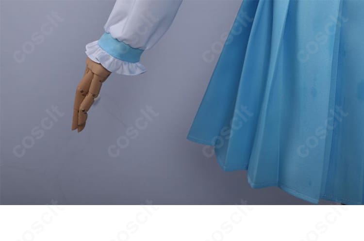 神まほろ コスプレ衣装の袖口とスカート裾の細部。縁取りやバランス感を映したディテール写真。