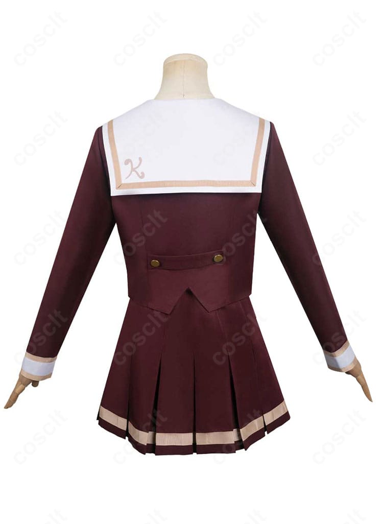 黄前久美子 コスプレ衣装の背面。襟元のラインや背中の切り替えなど後ろ姿のディテールを確認できる画像。