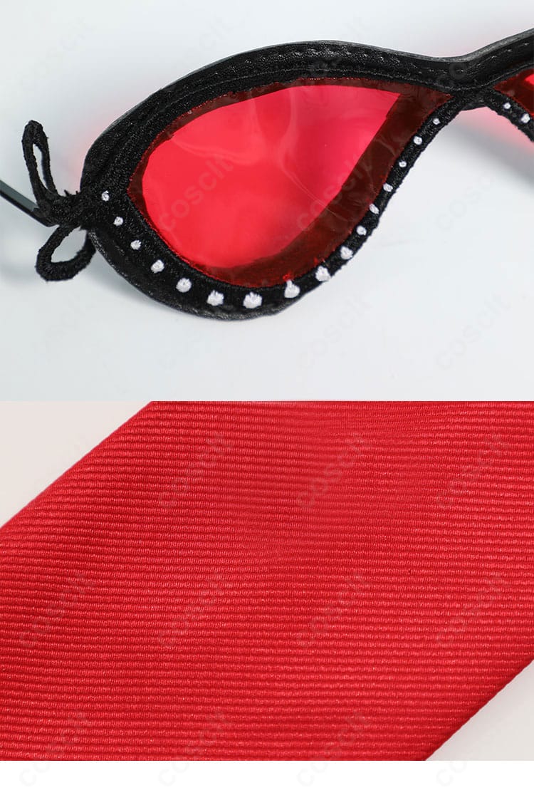 ネクタイと眼鏡のクローズアップ。キャラクター性を高める小物の質感再現。