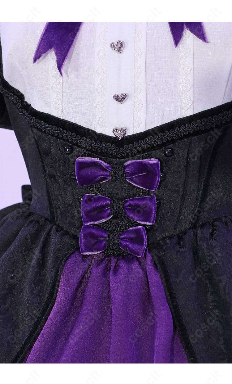 ストッキング衣装のウエスト装飾クローズアップ。腰リボンとレースの縫製精度、質感が際立つアップ。