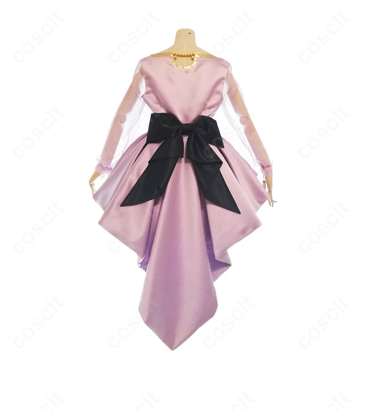 SELECTION PROJECT 美山鈴音のコスプレ衣装 背面。裾の落ち感と後ろ姿の再現度、蝶結びの配置が見える画像。