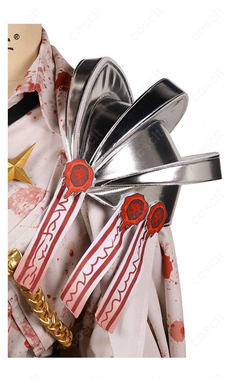 シンクレア衣装の肩部装飾アップ。金属風の質感と精緻な刺繍、立体パーツの組み合わせを確認できるディテール。