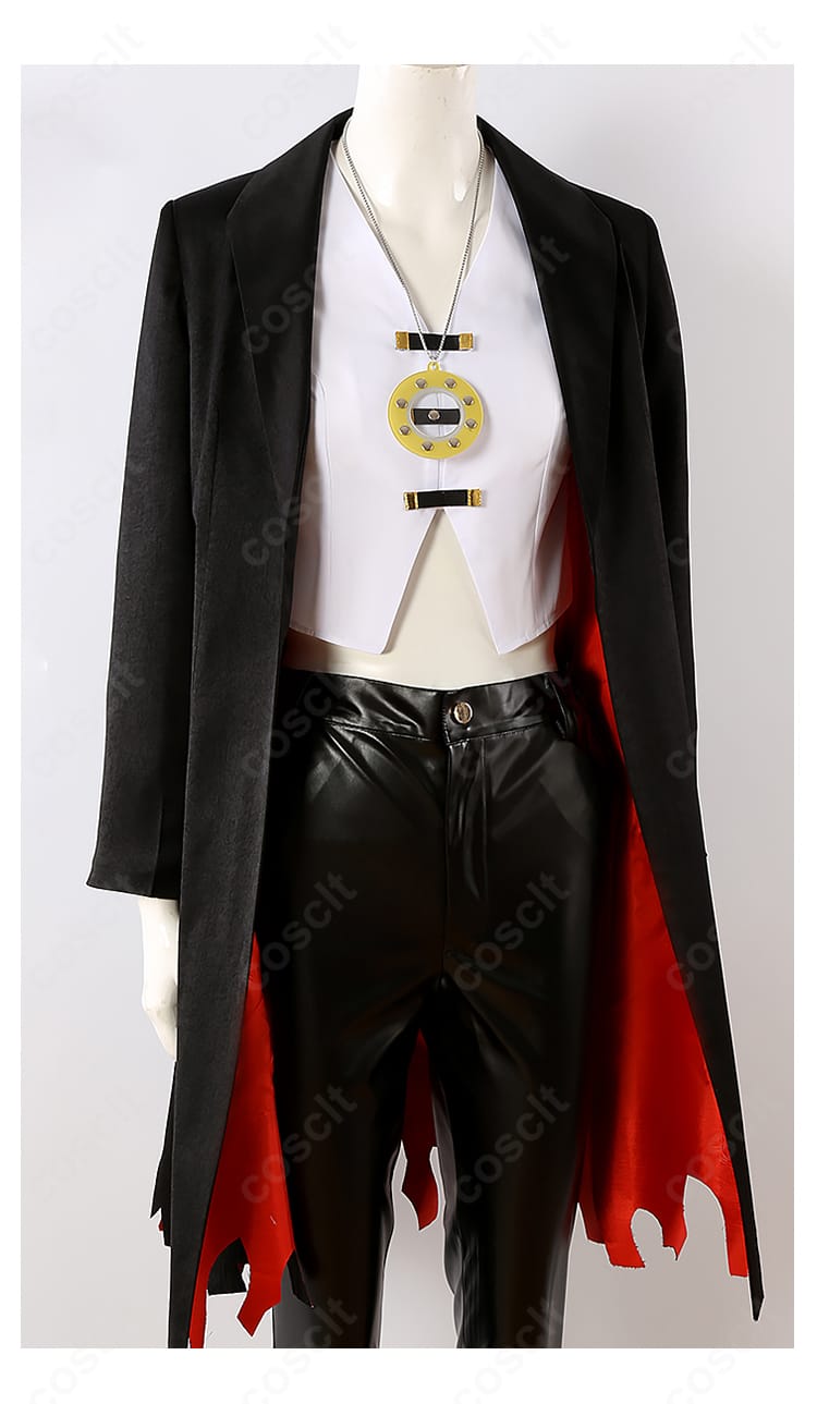 FGO テスカトリポカ 喫煙姿コスプレ衣装の正面ディテール。花柄モチーフや刺繍の質感まで再現し、アクセントのネックレスが映えるアップ画像です。