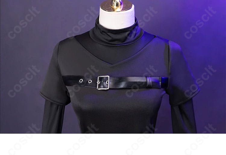 黒いインナーのディテール。伸縮性と表面のマットな質感を確認。