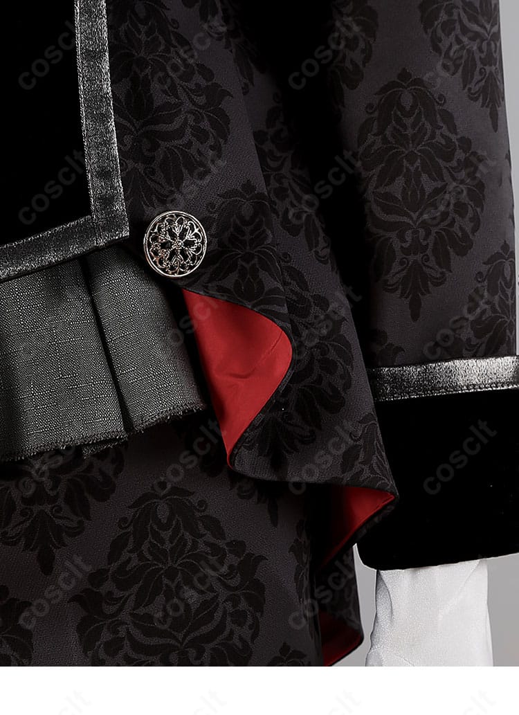 裾の装飾ディテール。レースやパイピングの仕上がりが分かる近接画像。