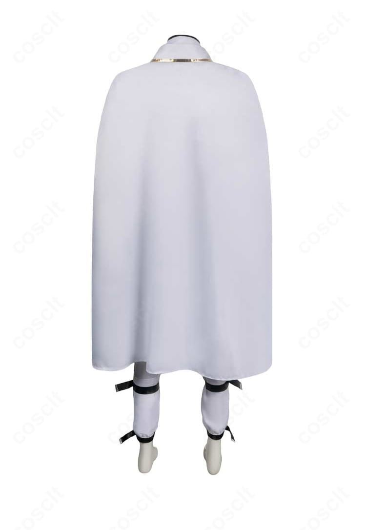 ブルーロック 凪誠士郎 コスプレ背面。マントの落ち感と背面装飾の配置を忠実に再現。