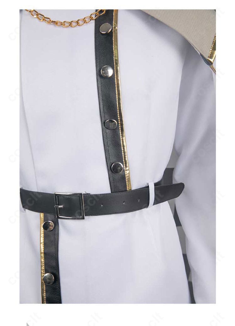 凪誠士郎 コスプレの腰周りディテール。ベルトと衣襟の重なり、ステッチの仕上がりを確認。