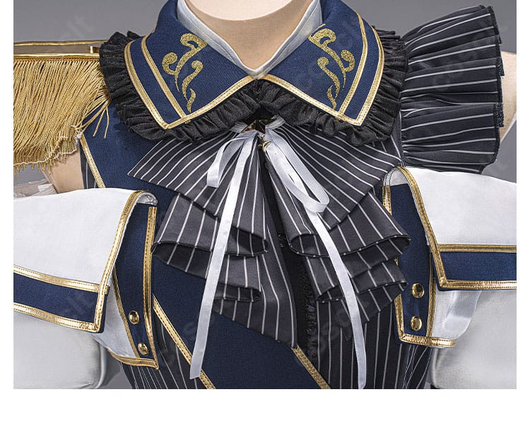 襟周りの装飾ディテール。装飾ラインとコントラスト配色が映えるポイントを強調した画像。