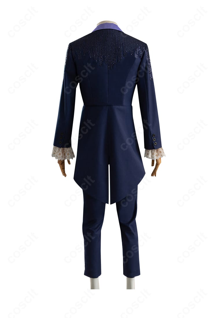 恋と深空 ホムラ衣装 背面。背中の装飾とチェーンの配置が分かる角度。