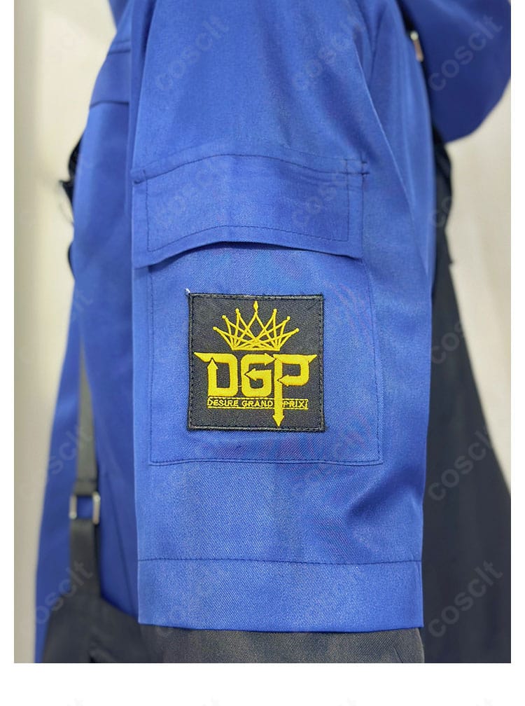 肩と袖の装飾ディテール。肩周りのカッティングと飾りの質感が鮮明に分かる画像