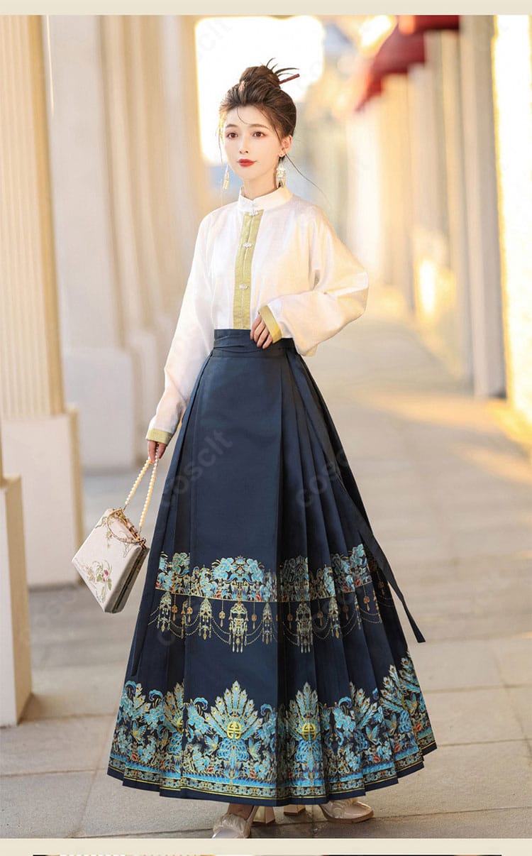 黒色の馬面裙を正面から捉えたデザインと切替ディテール