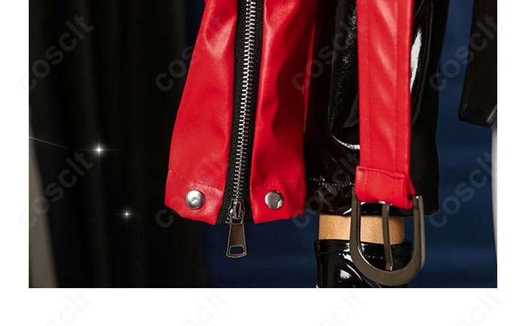 レッドフード衣装の袖口ディテール。袖装飾とステッチの仕上がりを確認できる。