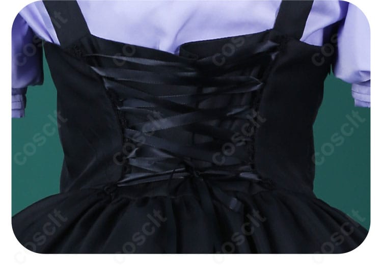 小鳥遊六花 ゴシック服コスプレ衣装の腰リボン装飾。結び目のボリュームと位置でスタイルアップ。