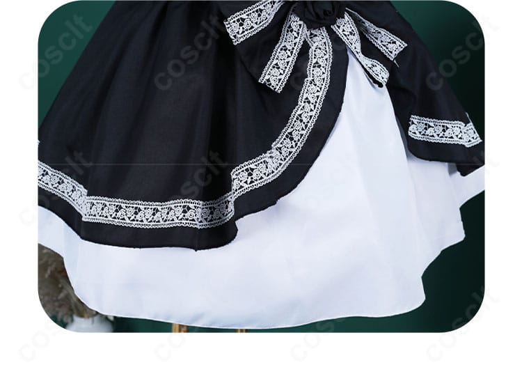 小鳥遊六花 ゴシック服コスプレ衣装のスカート正面。フレアラインとレース配置で美シルエットを表現。
