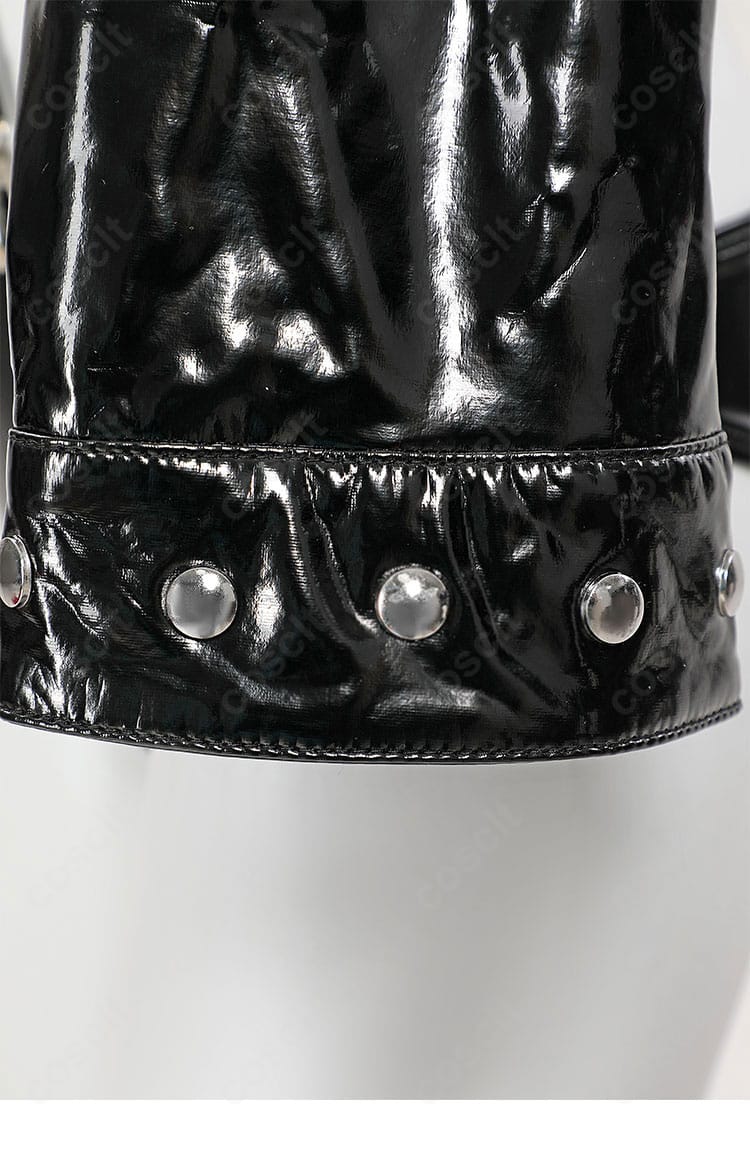 ニコ・ロビン衣装の袖口装飾アップ。縁取りと形状で作品らしさを表現。