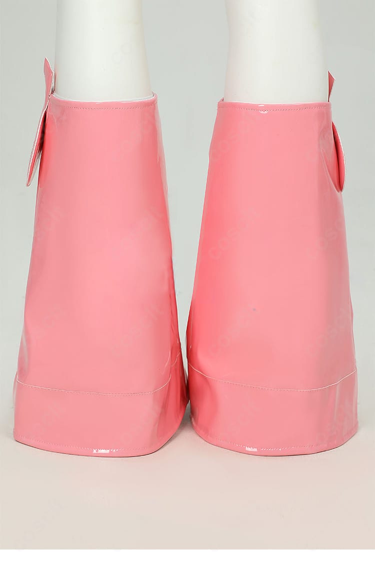 近接ディテールショット。刺繍の縫製精度と素材の目の詰まりをチェック。