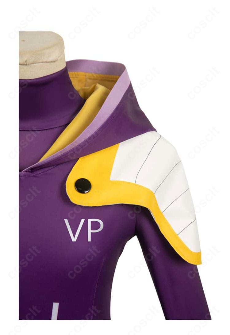 ジュエリー・ボニー衣装の肩袖装飾アップ。近未来感あるパーツの質感と縫製を示すディテール写真