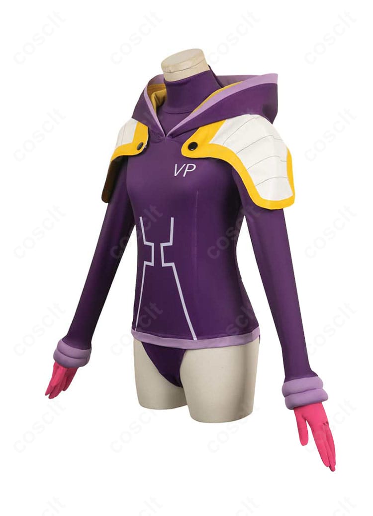 ONE PIECE ジュエリー・ボニー エッグヘッド編コスプレ 側面。肩飾りの立体感とスリムなシルエットを確認できる画像