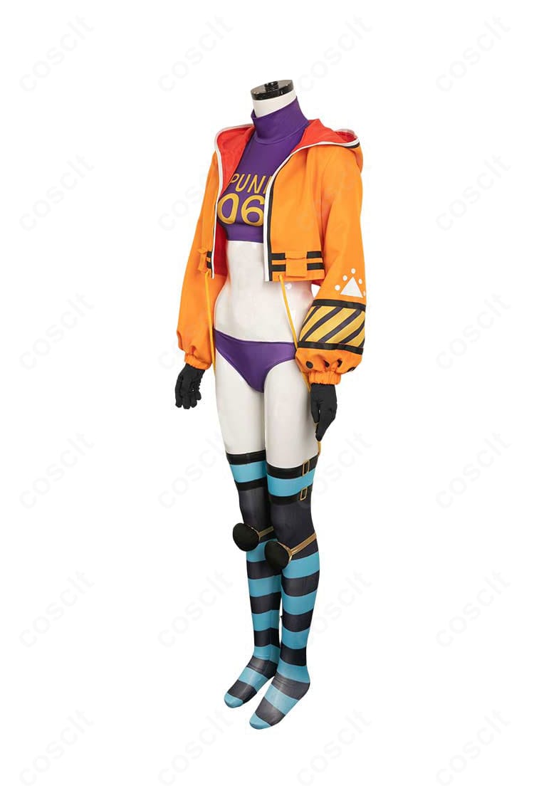 ONE PIECE ヨーク(PUNK-06 欲)コスプレ衣装 側面全身。コートの落ち感と太もも飾り、ポーチ位置など立体的なディテールを確認。