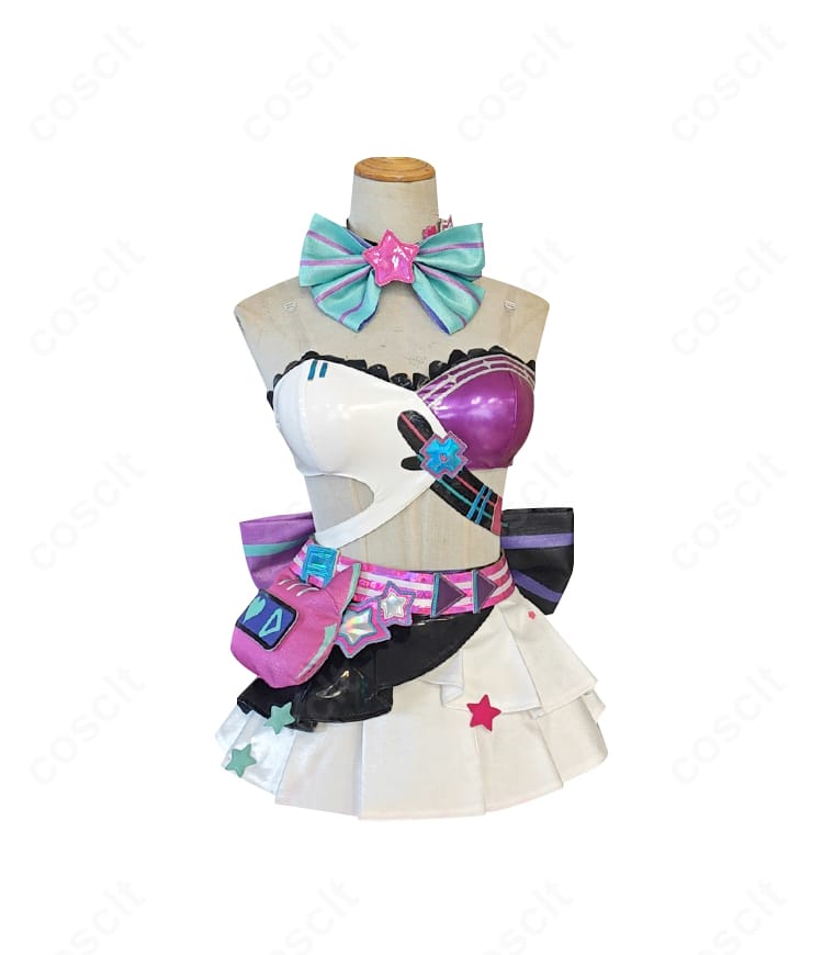 Muse Dash 初音ミク コラボコスプレ衣装の正面全身。高再現の色使いと軽量素材で通気性が良く、イベント向けの着心地を表現。