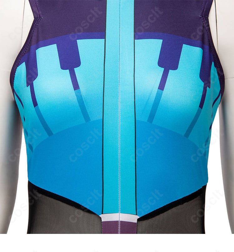 アシレーヌ コラボビジュアル衣装の前胸装飾ディテール。精緻な装飾パーツと縫製を強調。