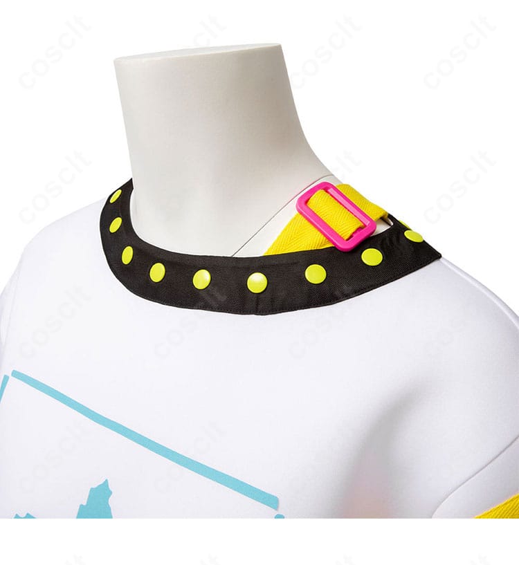 襟元装飾のアップ。初音ミク ペラップ衣装の刺繍と装飾の精緻さ