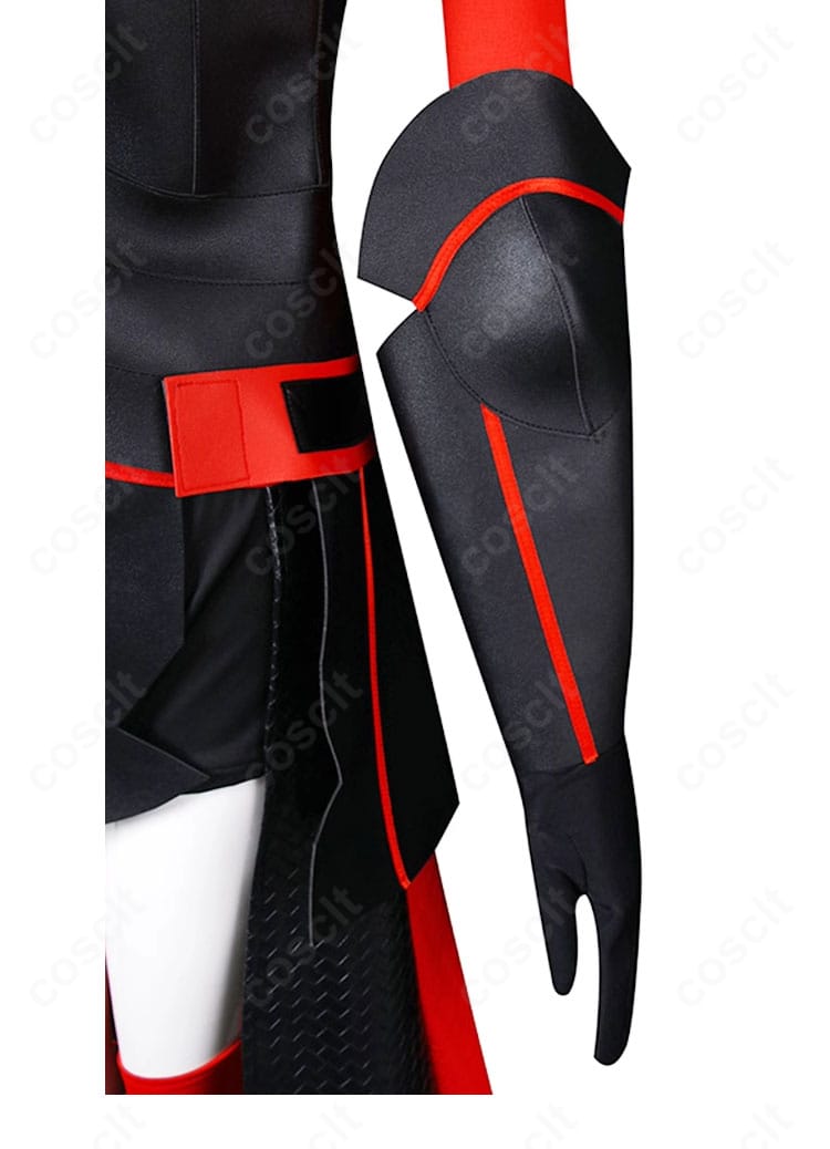 メイプル衣装の手袋と手鎧ディテール。エッジの効いた装飾とフィット感を示す接写。