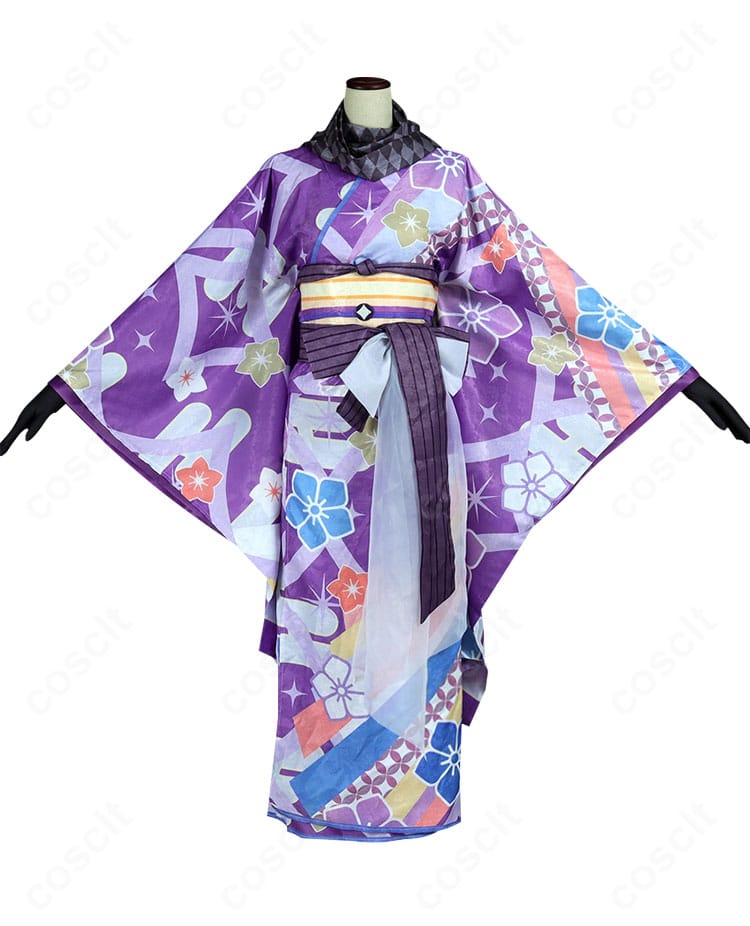 正面から見た暁美ほむらの晴着コスプレ。帯位置と襟元のバランスが美しいシルエット。