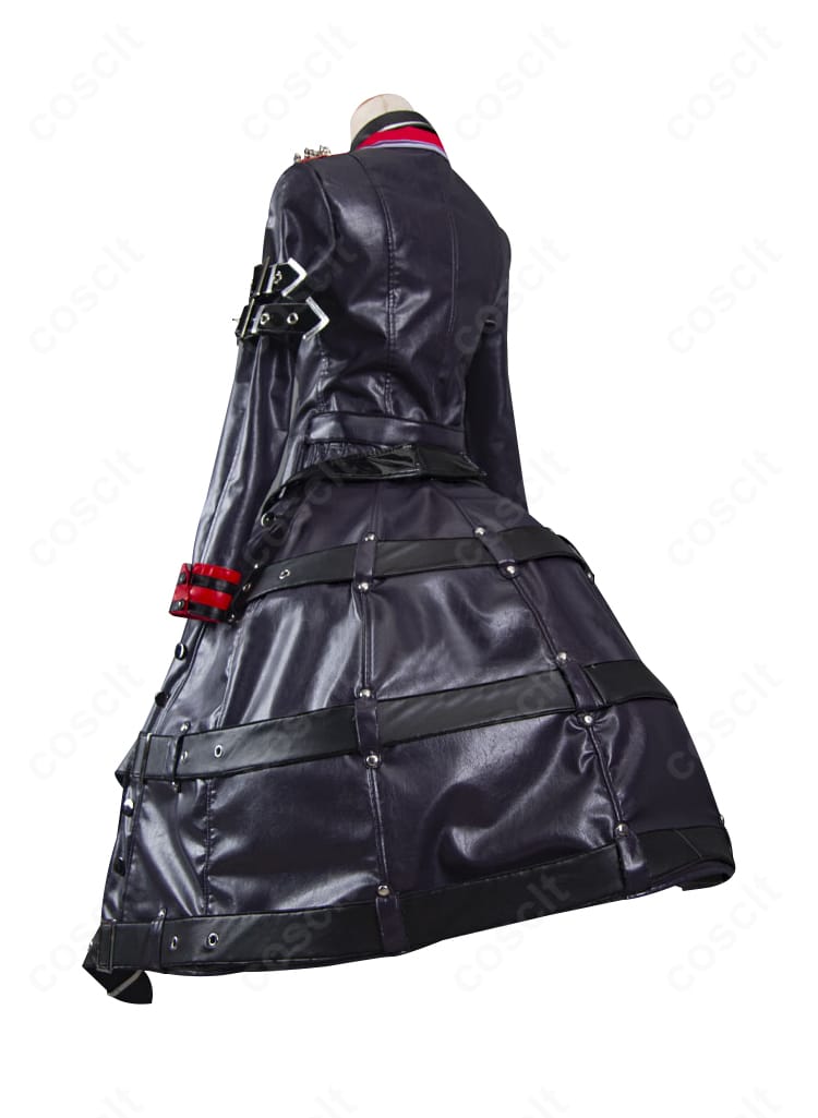 メイデン コスプレ衣装の背面ディテールとオーバースカートのレイヤー