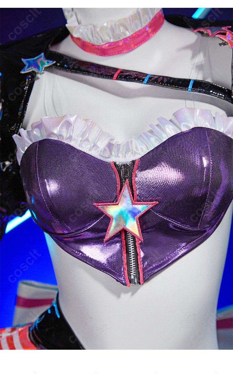 巡音ルカ衣装の上衣ディテール。刺繍風意匠や切替ラインの質感が分かる。