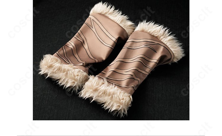 レッグカバーと小腿部の装飾ディテール。フィット感とシルエットの確認