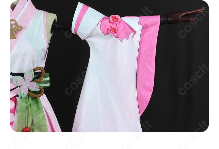 桜ミク衣装の袖装飾。袖部分の刺繍パターンと配色バランスが見て取れるアップ。