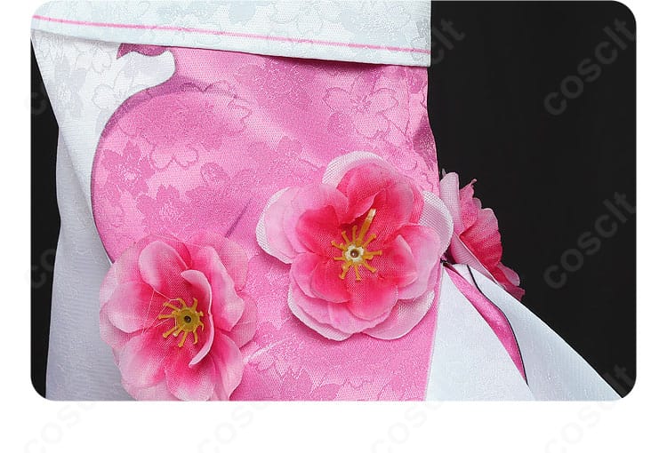 桜ミク衣装の袖に施された花飾り。立体的な装飾が華やかさを演出しているディテール画像。