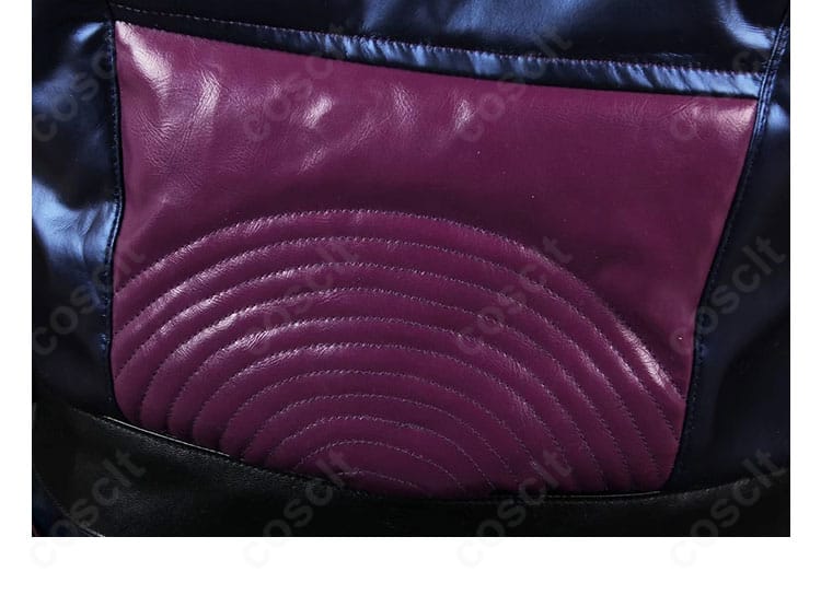 マル衣装 背面装飾の近接。微細なパーツ配置と縫製の丁寧さを示す。