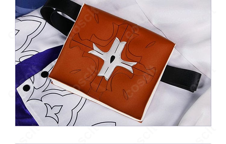 付属ウエストポーチのディテール、収納量と留め具の質感