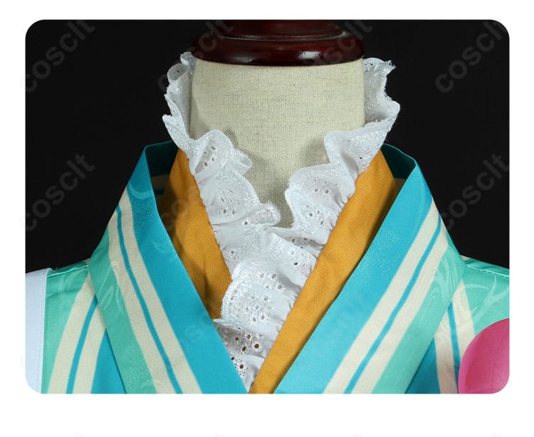 恋こい喫茶衣装の襟まわり装飾と縁取りステッチのアップ