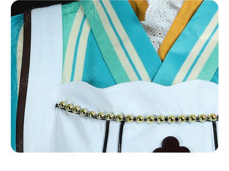 紫之 創 コスプレ 左胸の装飾パーツとブローチ配置