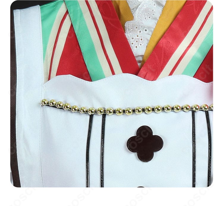 胸元デザインのクローズアップ。キャラクター性を引き立てる配置と質感が分かる。