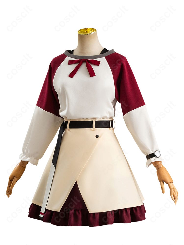 光月まひる コスプレ衣装の側面。ウエストラインとスカートの落ち感、ベルト位置の確認用画像