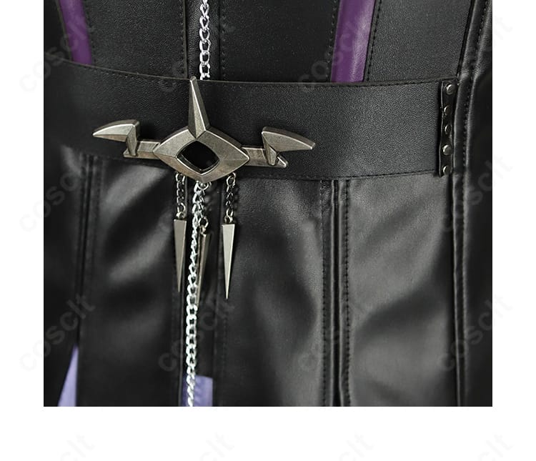 背面ウエストの飾りと固定ポイントの構造が分かる詳細