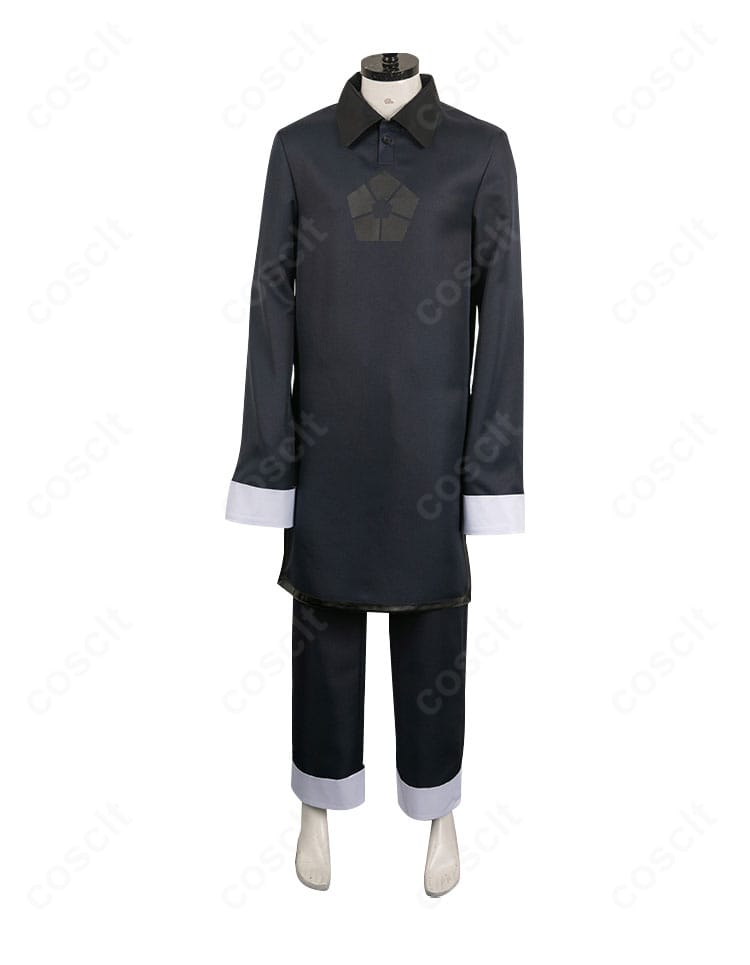 凪 誠士郎 キョンシー衣装の正面全身。落ち着いた配色と直線的シルエットが特徴