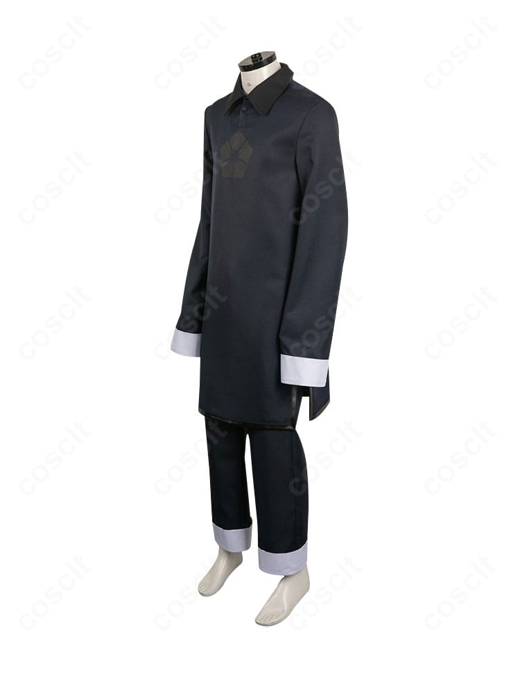 凪 誠士郎 キョンシー衣装のサイドビュー。袖口の刺繍とパンツラインのバランスを確認