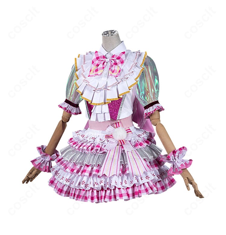 プリパラ 北条そふぃ コスプレ衣装の側面。フレアの出方とライン取り、装飾配置を確認できる画像